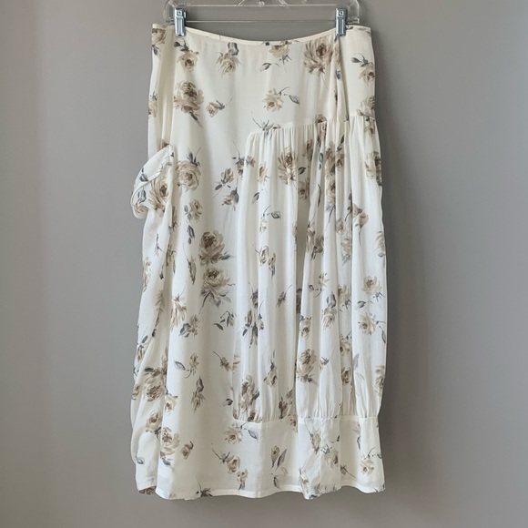 Lilith Dresses & Skirts - Floral Cream Skirt